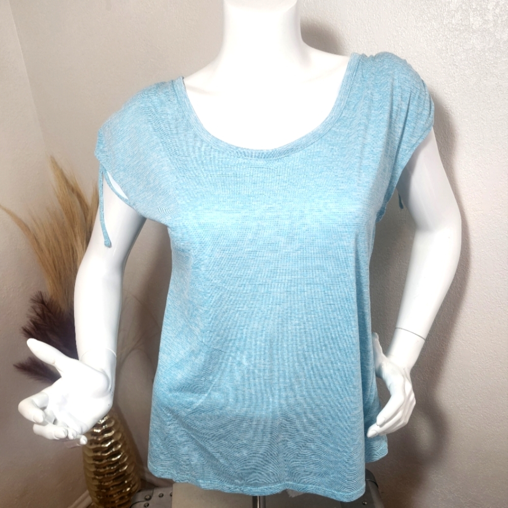 🦋Columbia Blue Women's Top🦋